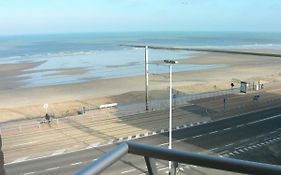 Studio apartment 'De Strandwandeling' near Ostend